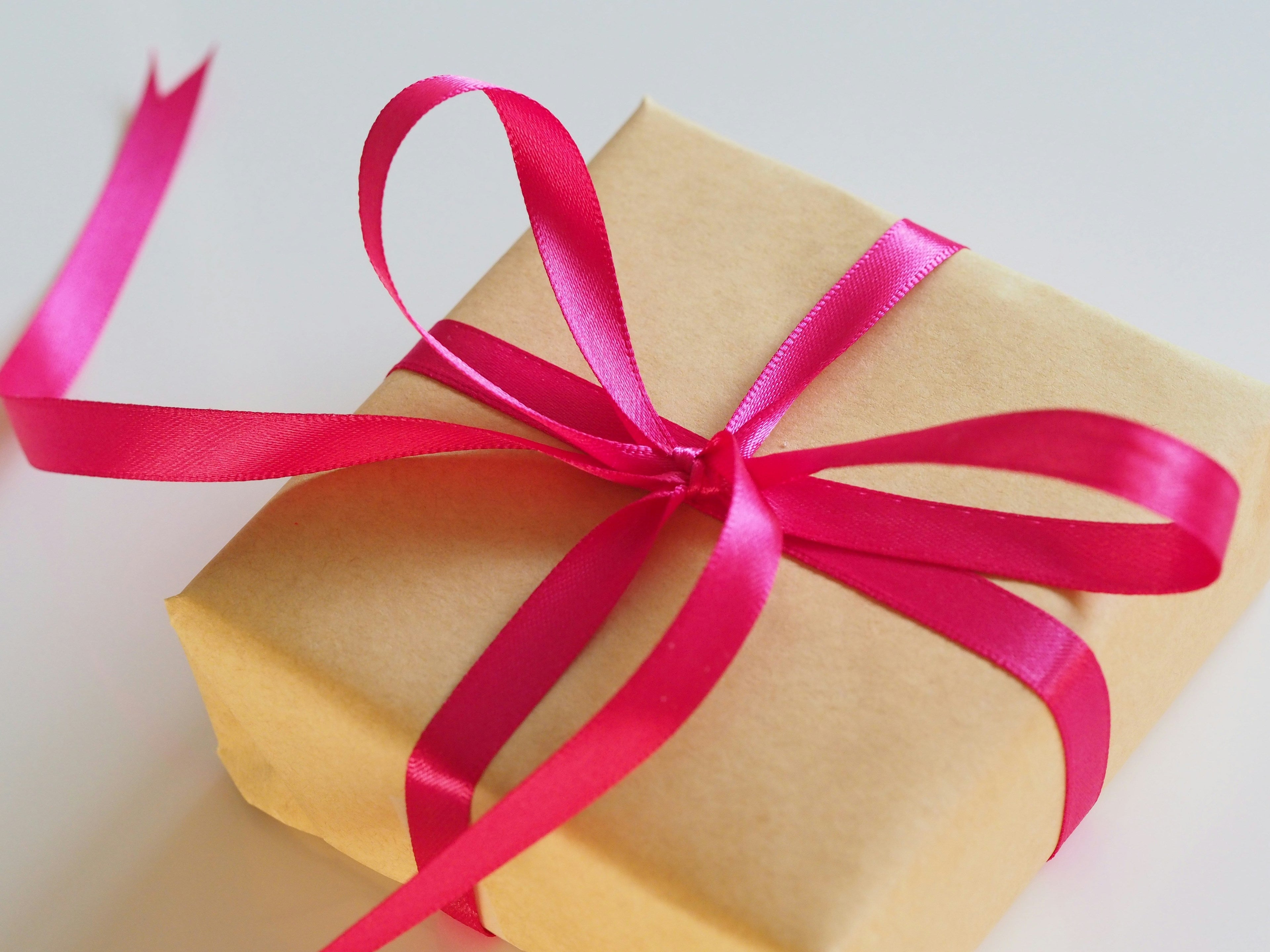 gift with pink bow